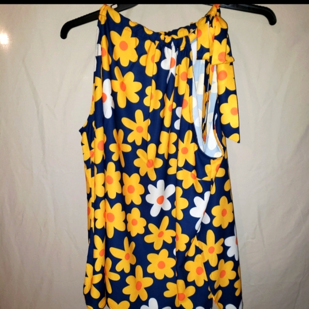EUC MODCLOTH FLORAL HALTER TOP SZ. 4X